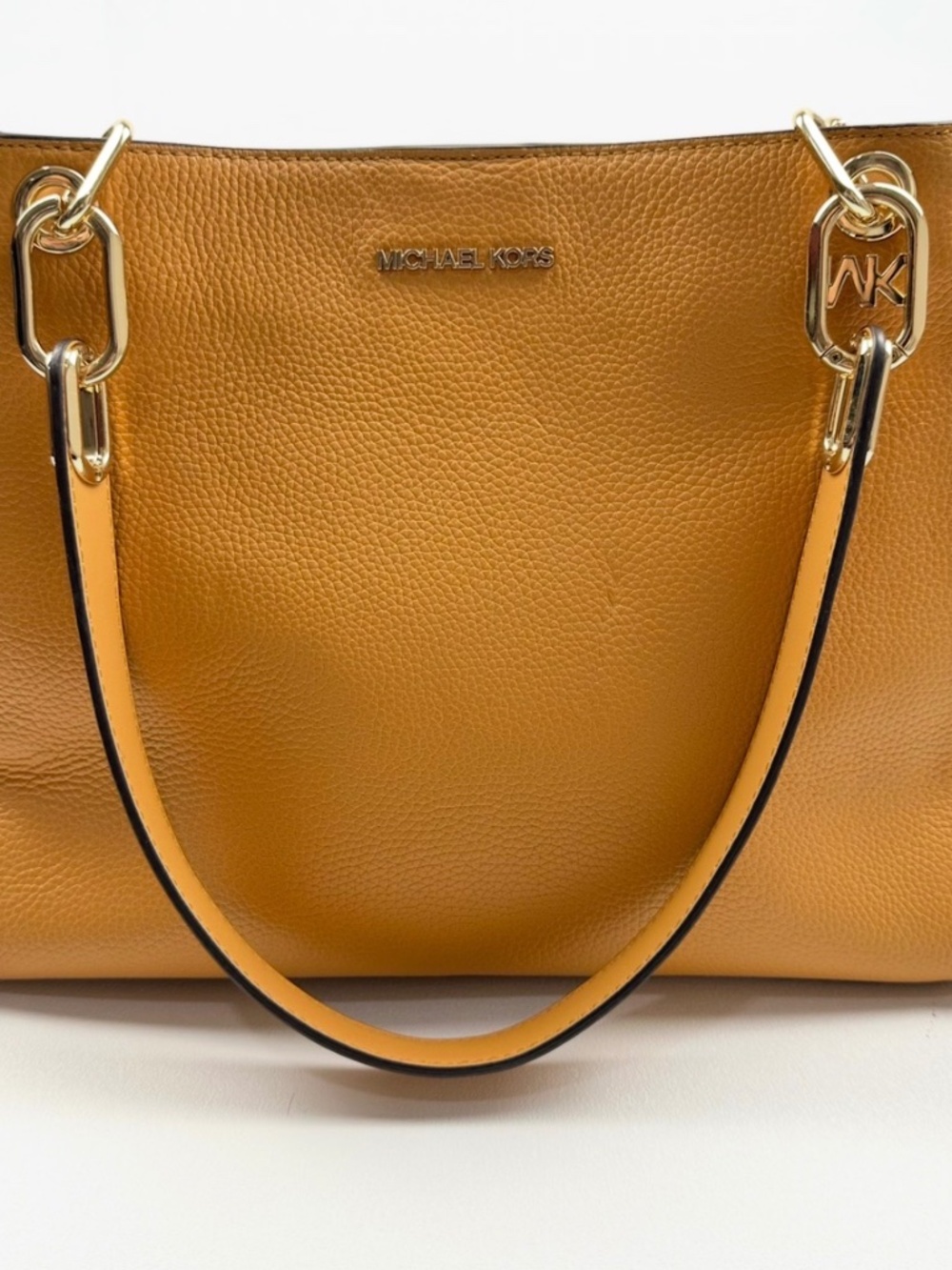 MICHAEL KORS TRISHA PEBBLED LEATHER